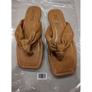 Journee Womens Ares Tru Comfort Foam Light Puff Flip Flop Sandals